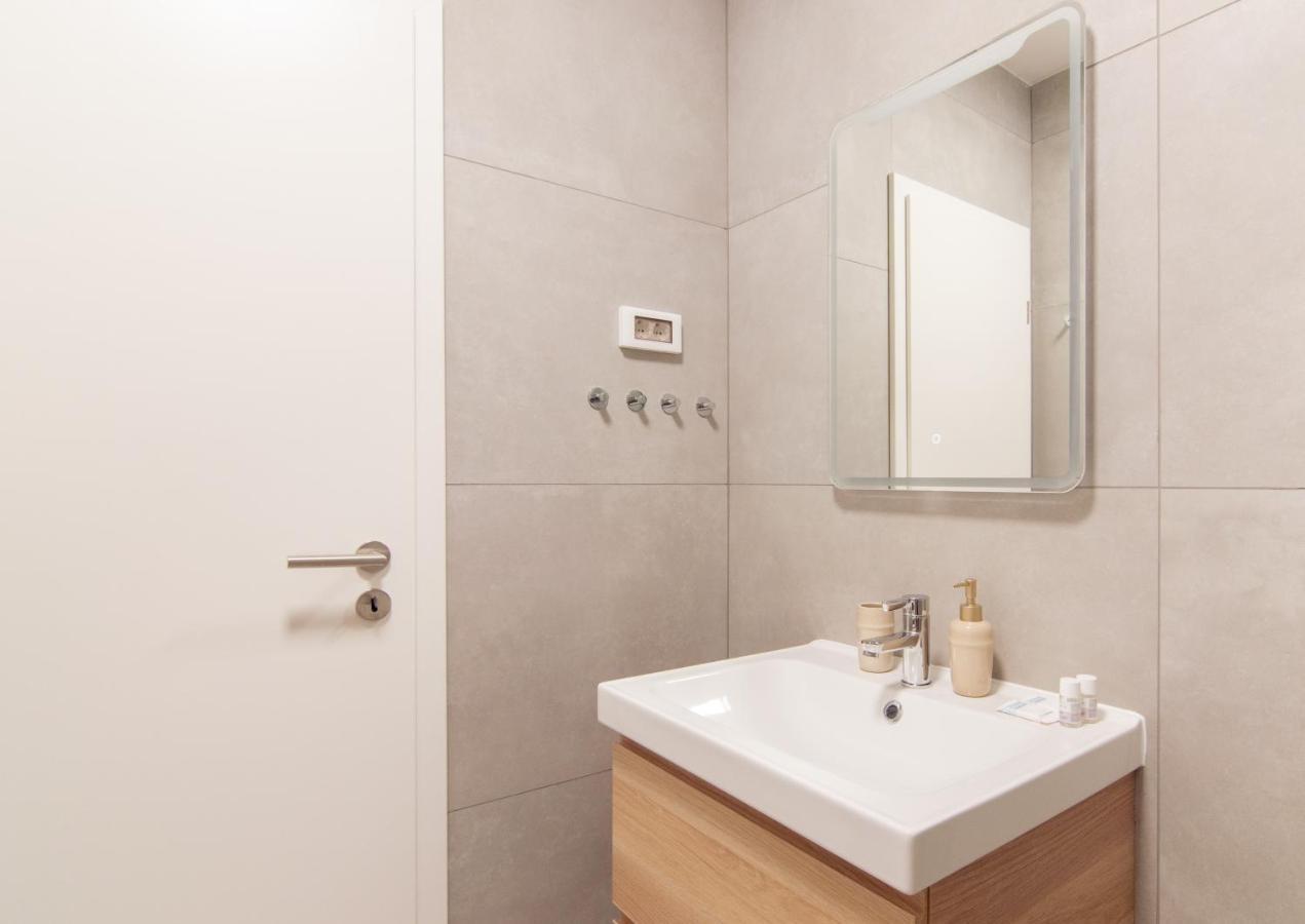 The Rose Garden Apartments ปอร์โตรอซ ภายนอก รูปภาพ
