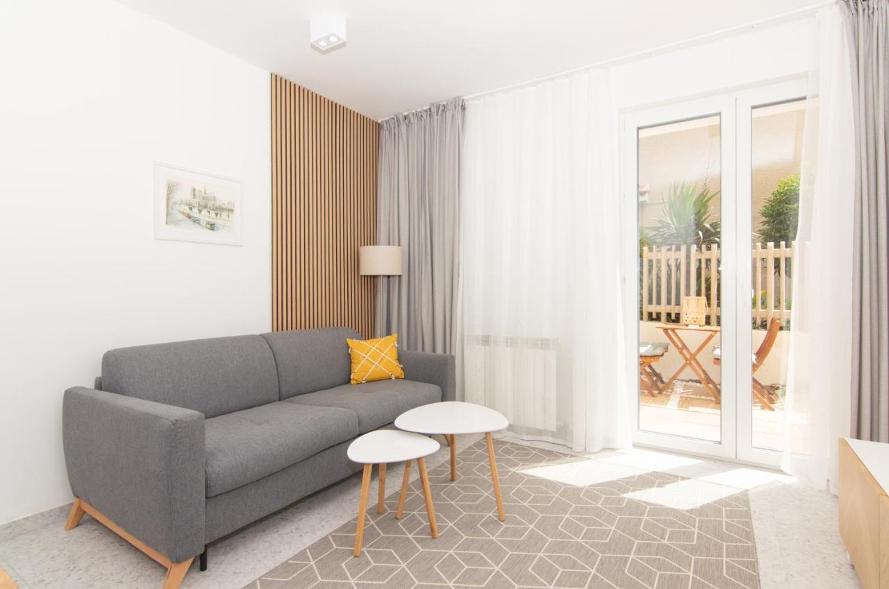 The Rose Garden Apartments ปอร์โตรอซ ภายนอก รูปภาพ
