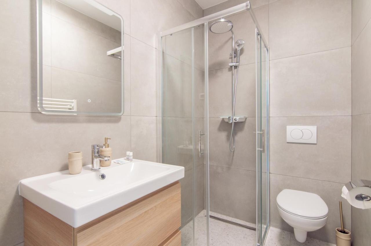 The Rose Garden Apartments ปอร์โตรอซ ภายนอก รูปภาพ