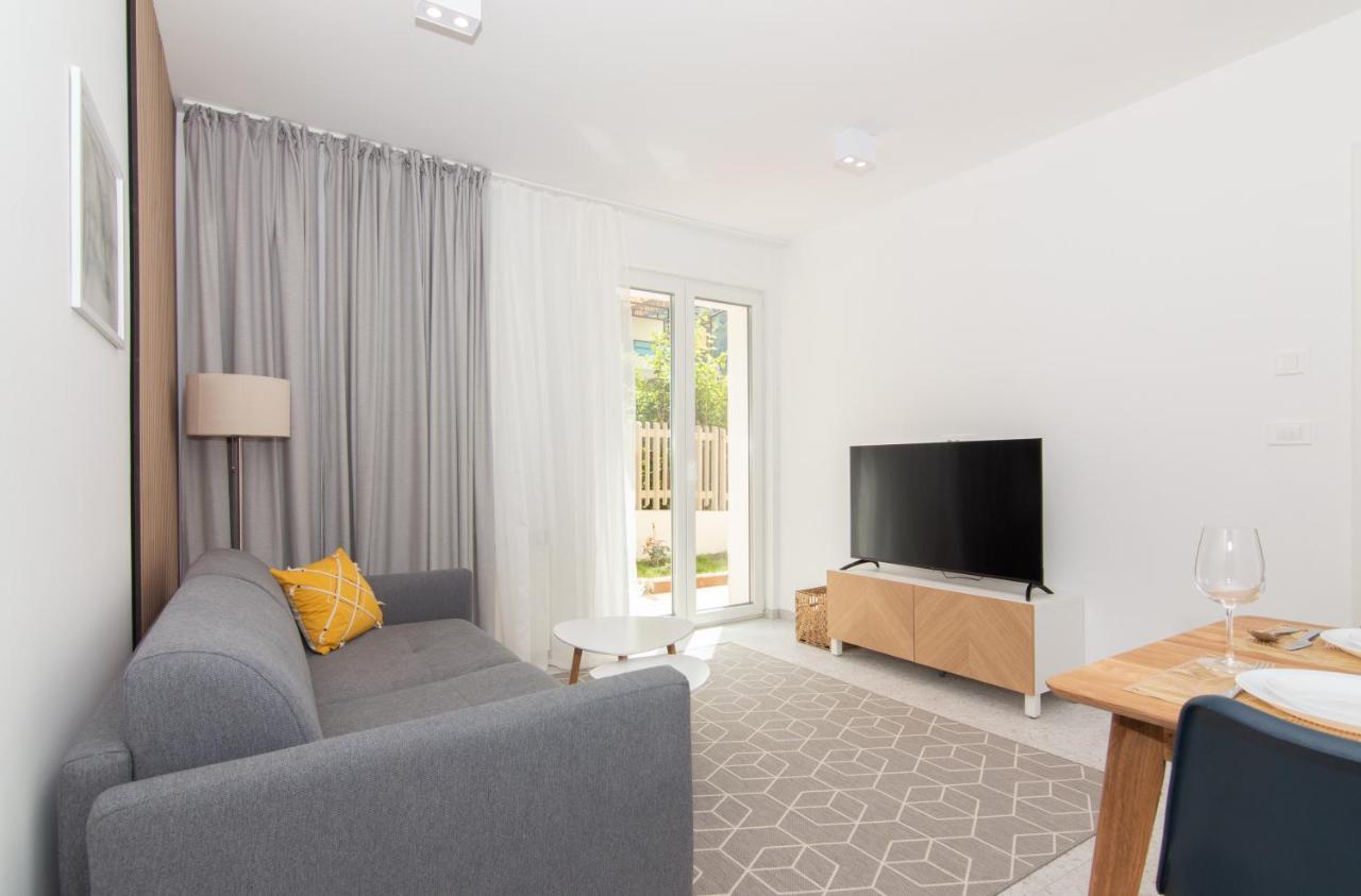 The Rose Garden Apartments ปอร์โตรอซ ภายนอก รูปภาพ