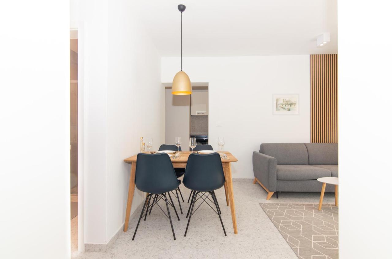 The Rose Garden Apartments ปอร์โตรอซ ภายนอก รูปภาพ
